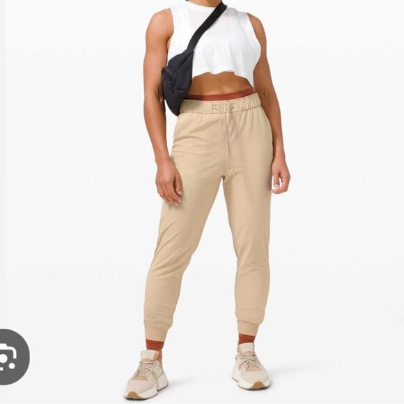 Lululemon High Rise Trench Joggers - Picture 1 of 6